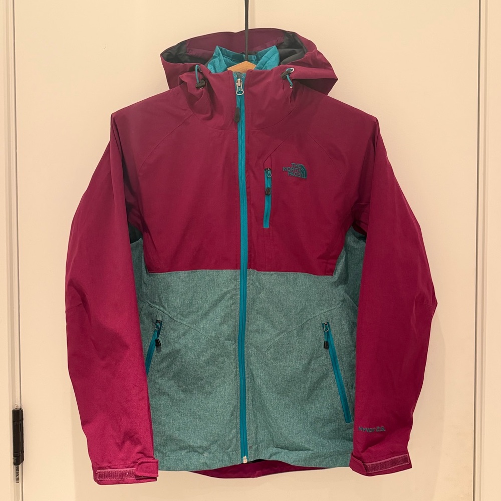 The North Face Colorblock Hooded Shell – Fall 2014 – Women’s